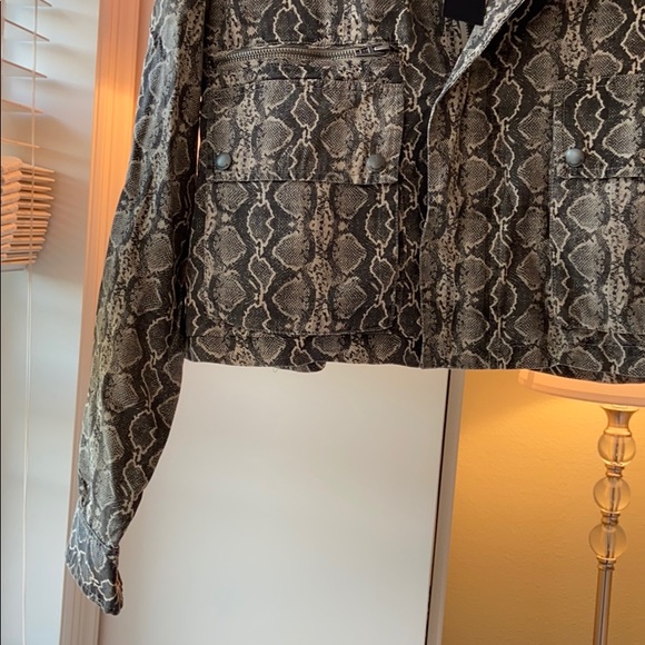 Blank NYC Snakeskin Cropped Fabric Jacket - Picture 5 of 9